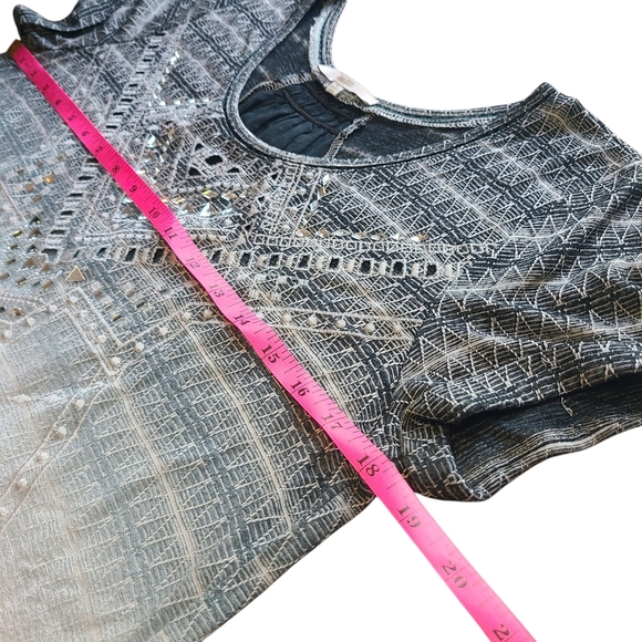 Miss Me By Buckle Womens Rhinestone Embellished Ombre Geometric Top – Size Large - Picture 8 of 9